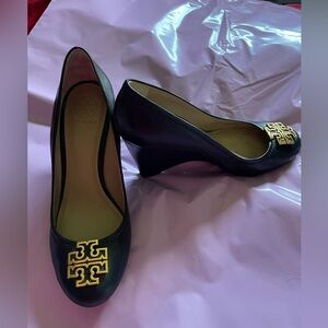 Tory Burch Navy Blue Wedge 4” Heels size 6.5